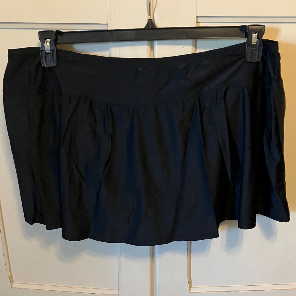 Black swim skirt with attached swim panty NWOT